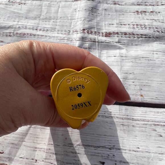 Disney Bashful Dwarf Snow White 4" Vinyl Figure Pre-Loved - Picture 4 of 4